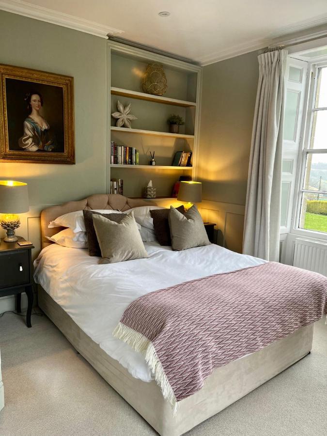 Burleigh Court Отель
